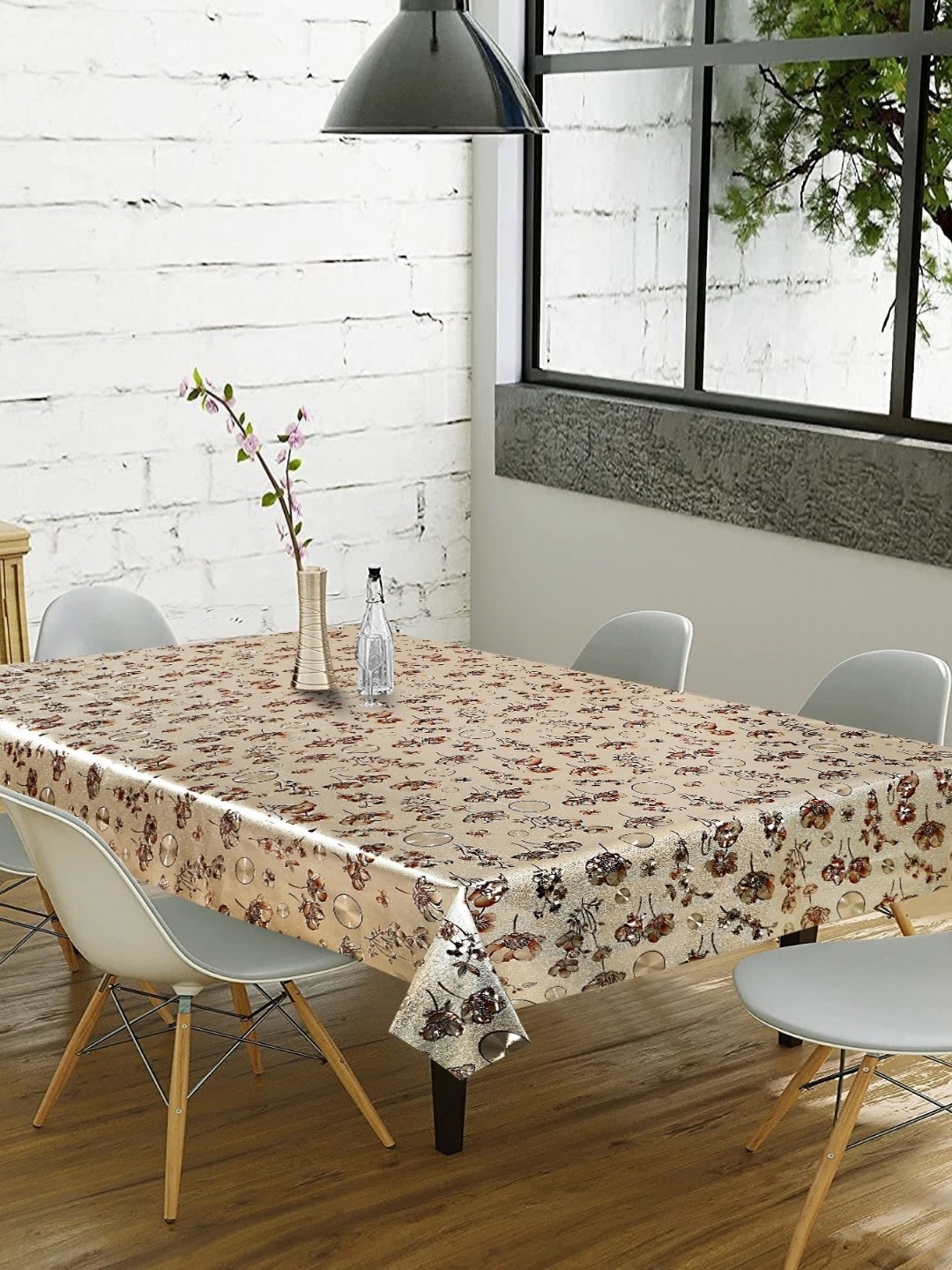 

LooMantha Gold-Toned & Orange Floral Waterproof 6-Seater Table Cover