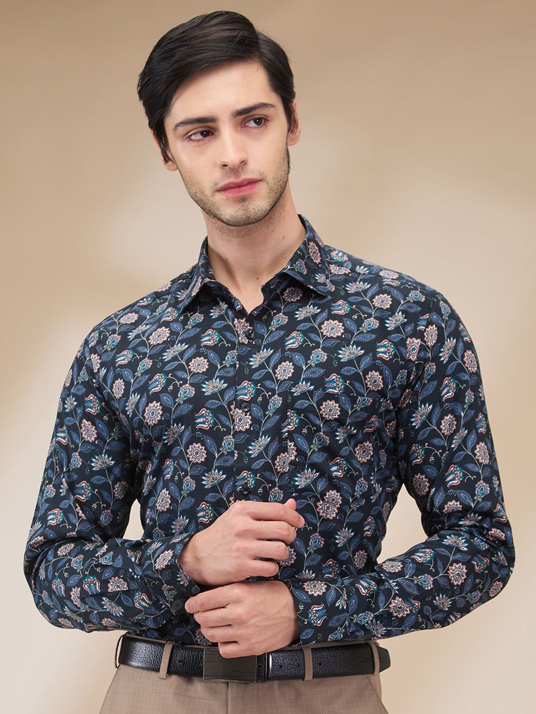 

Park Avenue Men Spread Collar Ethnic Motifs Printed Cotton Slim Fit Formal Shirt, Blue