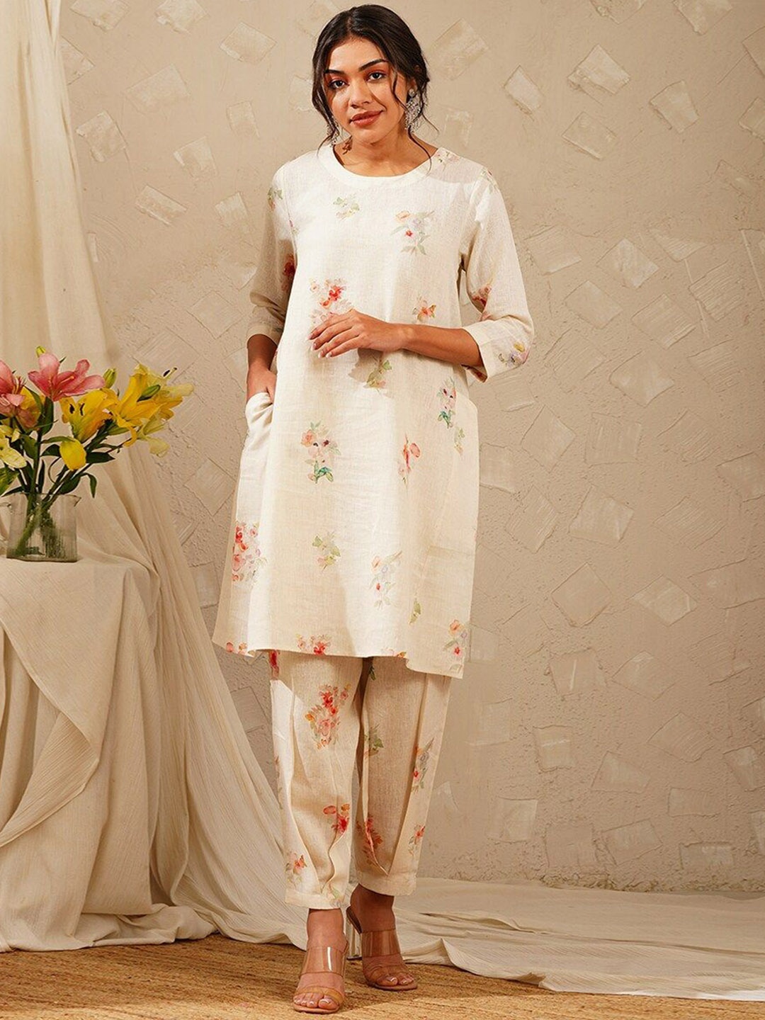 

JAYPORE Flral Printed Linen A-Line Kurta Set, Off white
