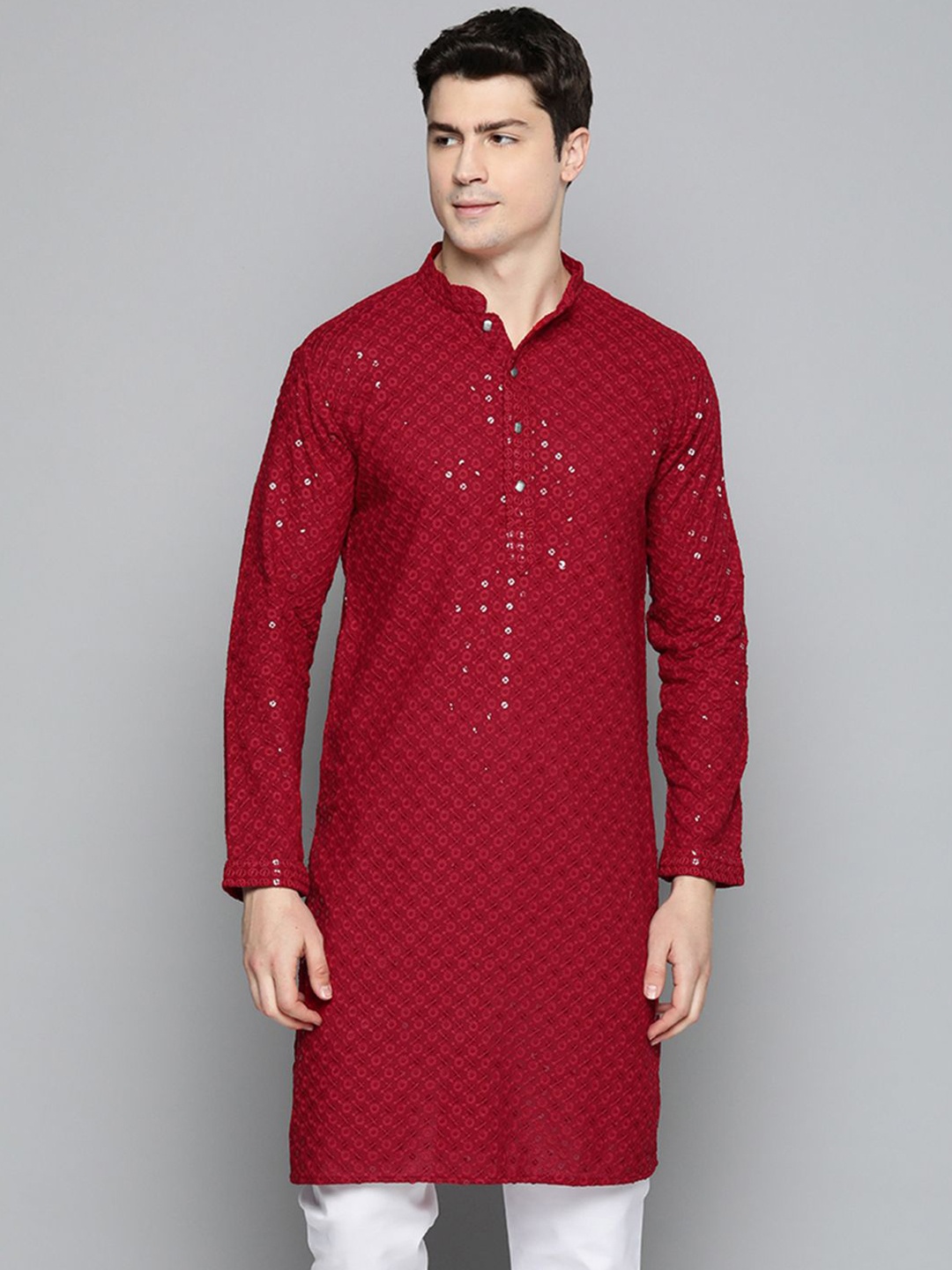 

Jompers Men Floral Embroidered Mandarin Collar Cotton Kurta, Maroon