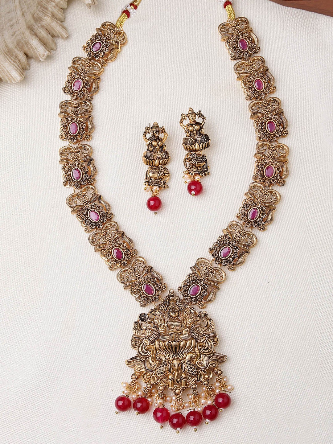 

KARATCART Gold-Plated Kundan-Studded & Beaded Jewellery Set, Red