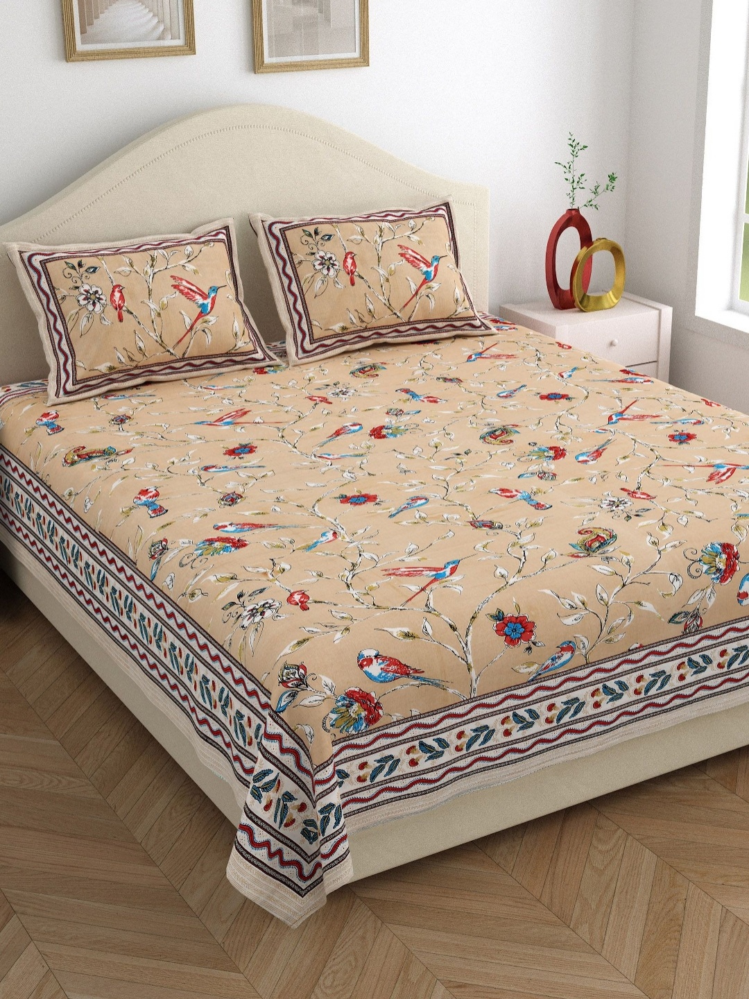 

LIVING ROOTS Ethenic Jaipur Cream Floral 210 TC Cotton King Bedsheet & 2 Pillow Covers