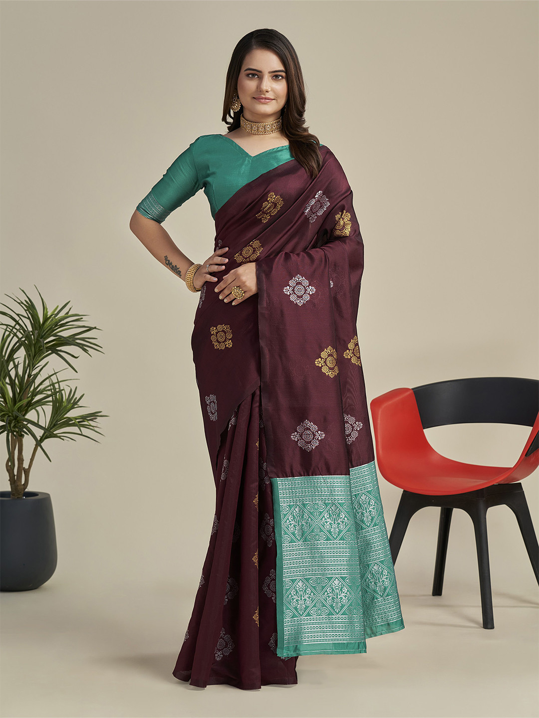 

QENY Art Silk Banarasi Saree, Maroon