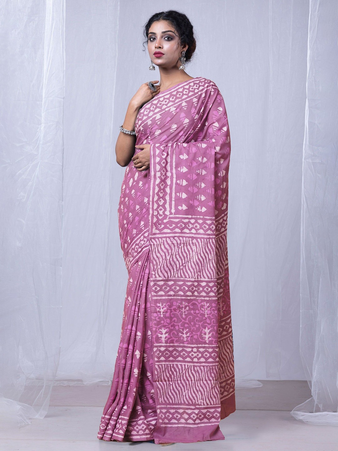 

Unnati Silks Floral Pure Cotton Handloom Dabu Saree, Pink