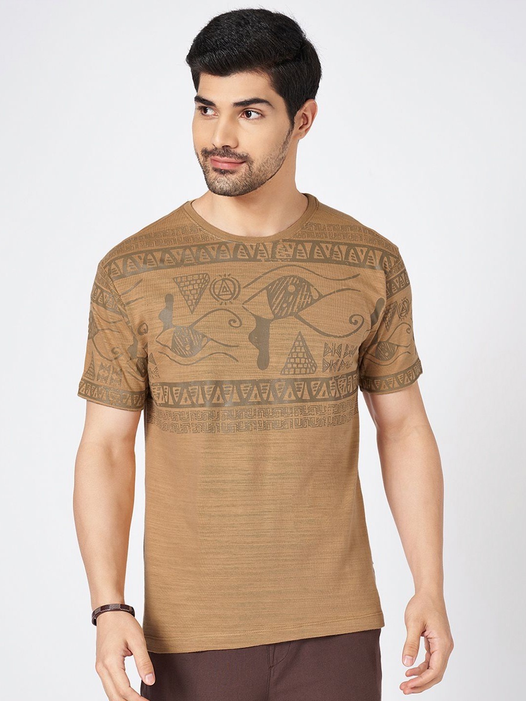 

7 Alt by Pantaloons Men Graphic Printed Round Neck Cotton T-shirt, Tan