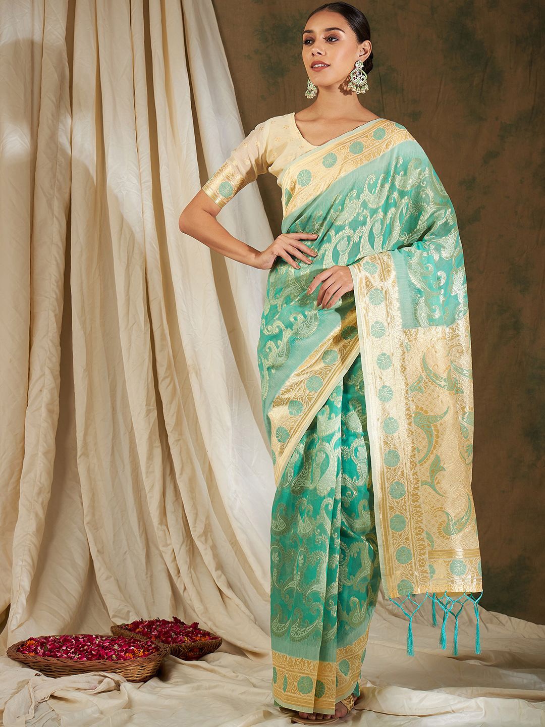 

DIVASTRI Woven Design Zari Designer Banarasi Saree, Sea green