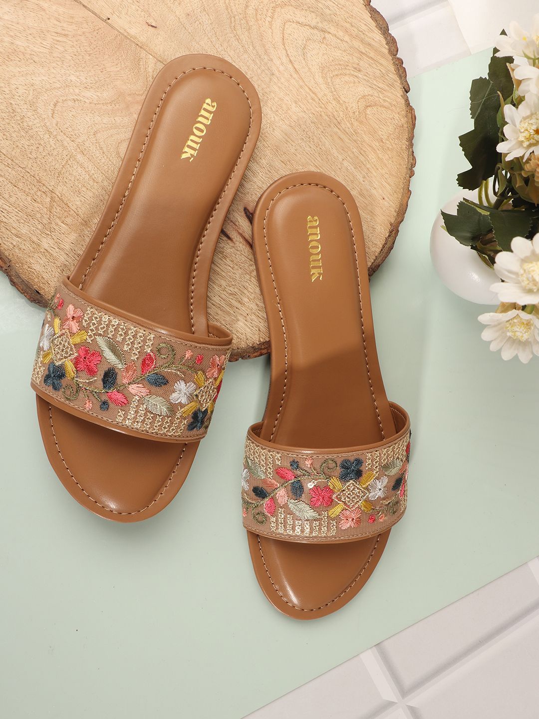

Anouk Women Ethnic Open Toe Flats with Embroidered, Beige