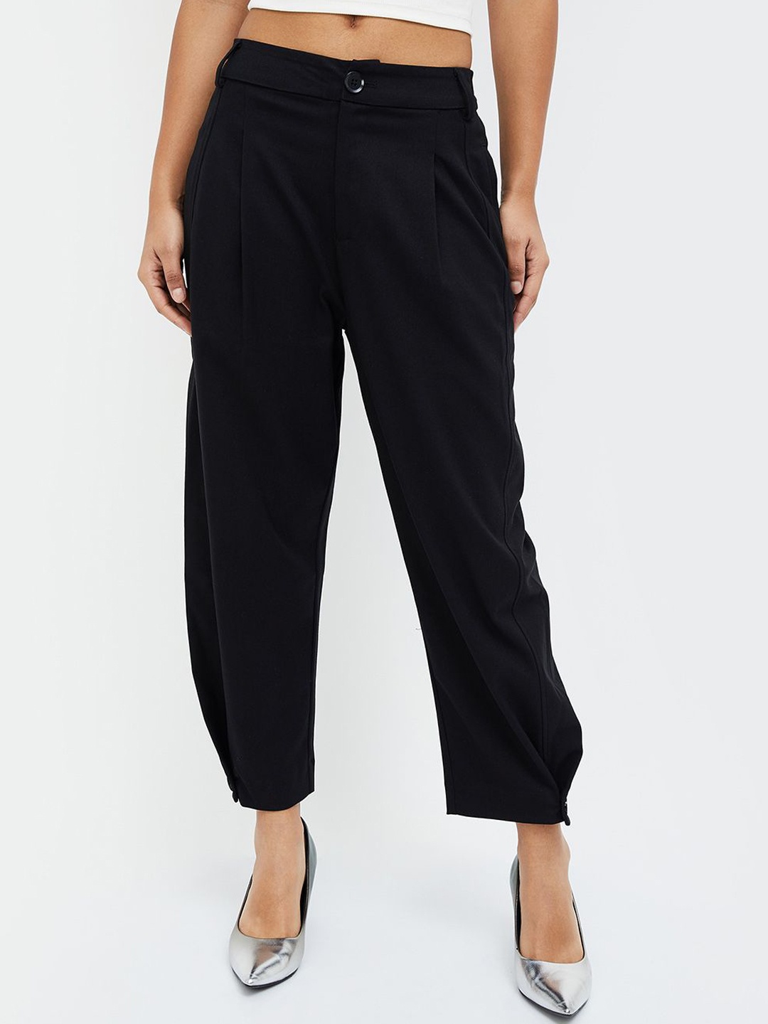 

Ginger by Lifestyle Women Solid Pleated Trousers, Black