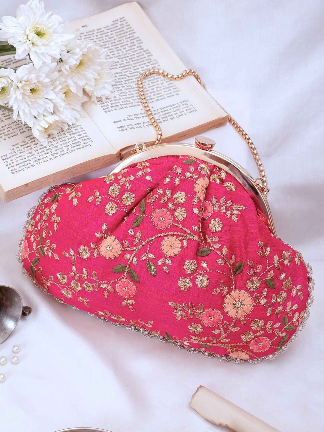 

AMYRA Floral Creeper Vintage Purse, Pink