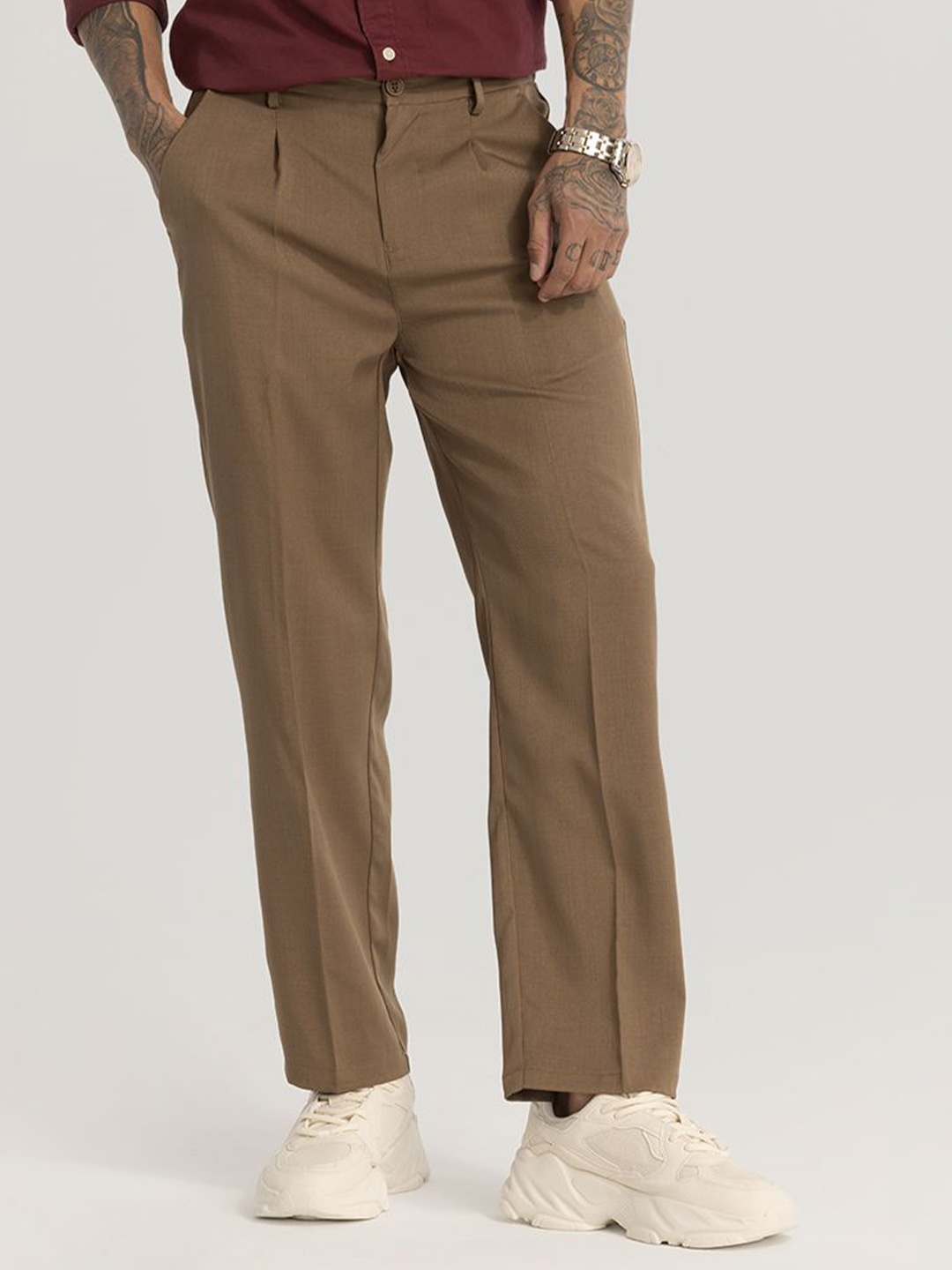 

Snitch Men Relaxed Loose Fit Pleated Trousers, Brown