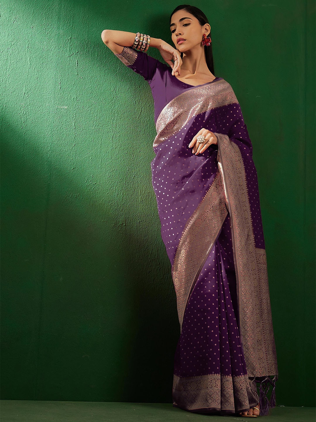 

DIVASTRI Woven Design Zari Designer Banarasi Saree, Purple