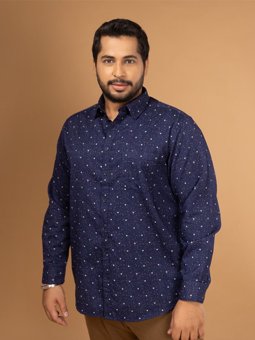 

Sizeupp Men Comfort Spread Collar Micro Ditsy Printed Cotton Casual Shirt, Navy blue