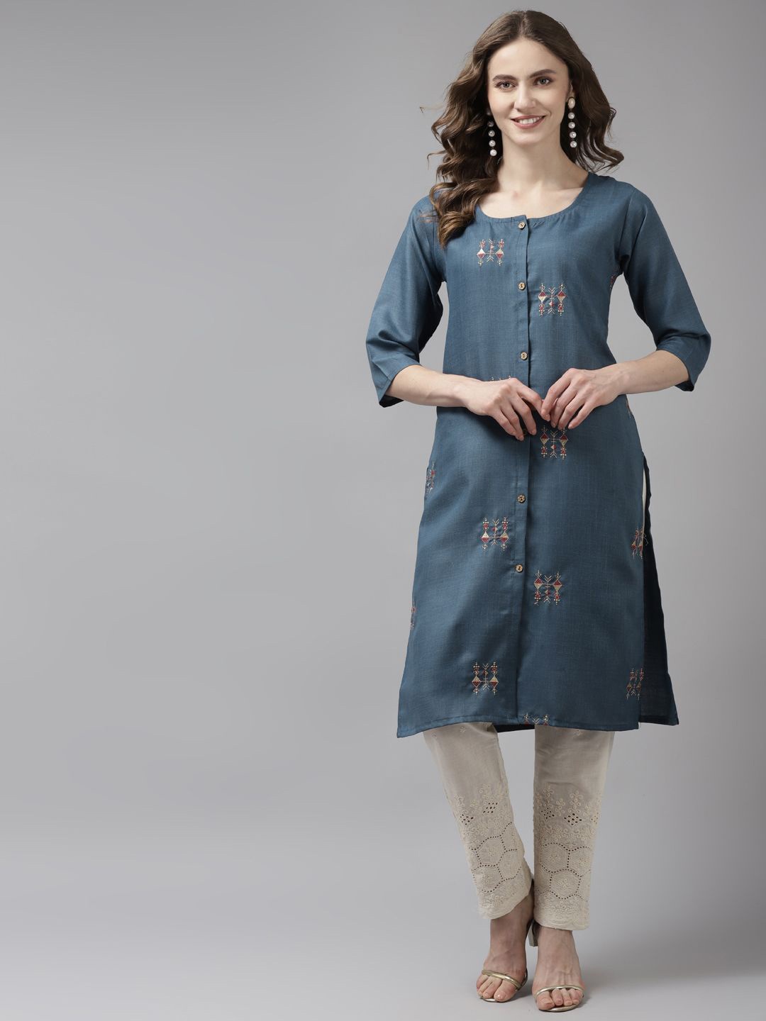 

BAESD Women Embroidered Thread Work Kurta, Blue