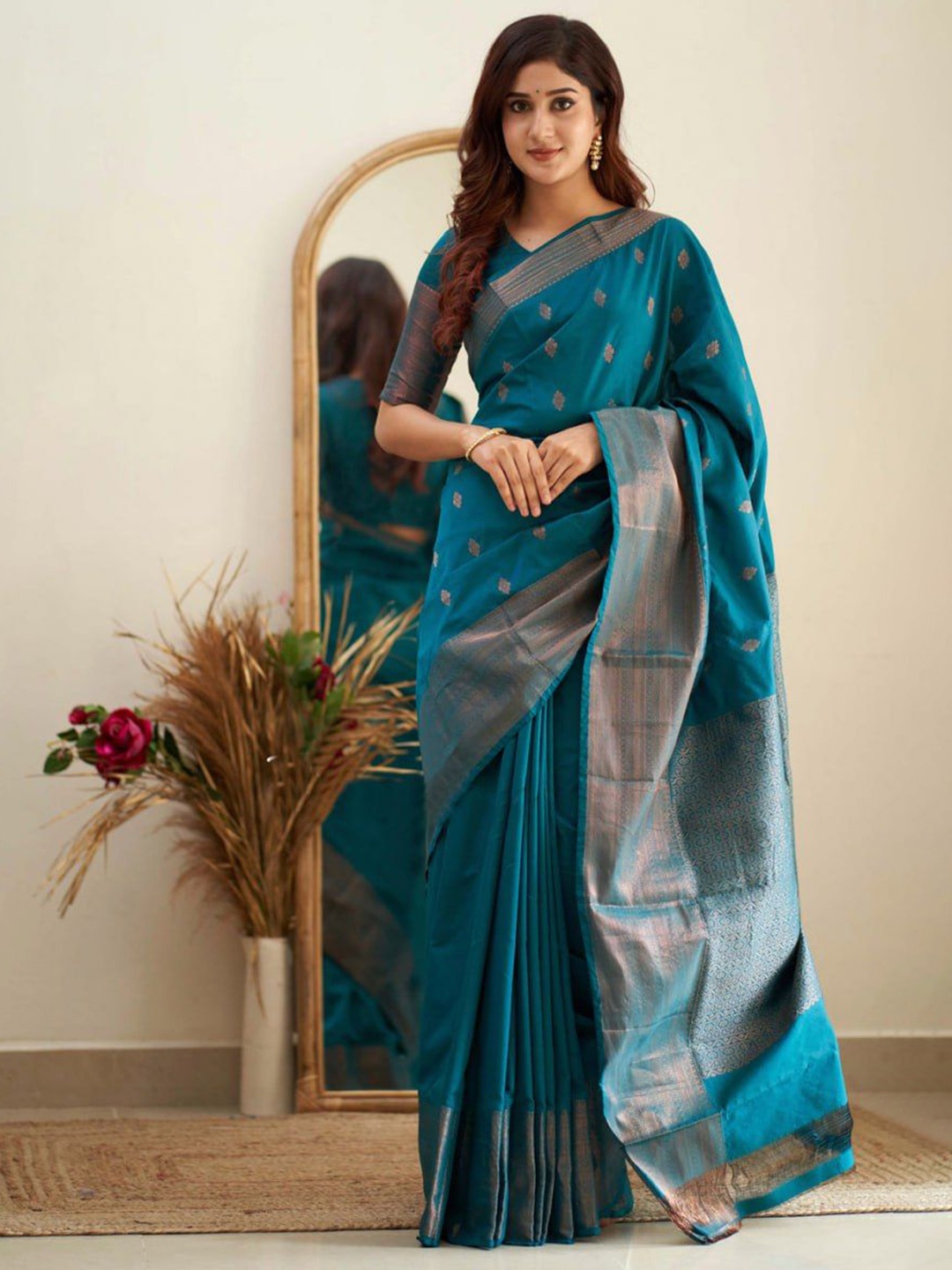 

HANDSEL Woven Design Zari Pure Silk Banarasi Saree, Sea green