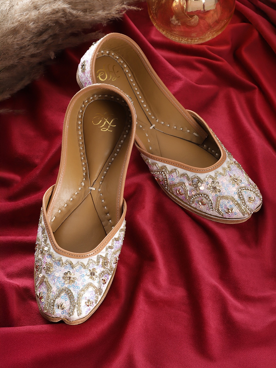 

House of Pataudi Women Embellished Ethnic Mojaris, White