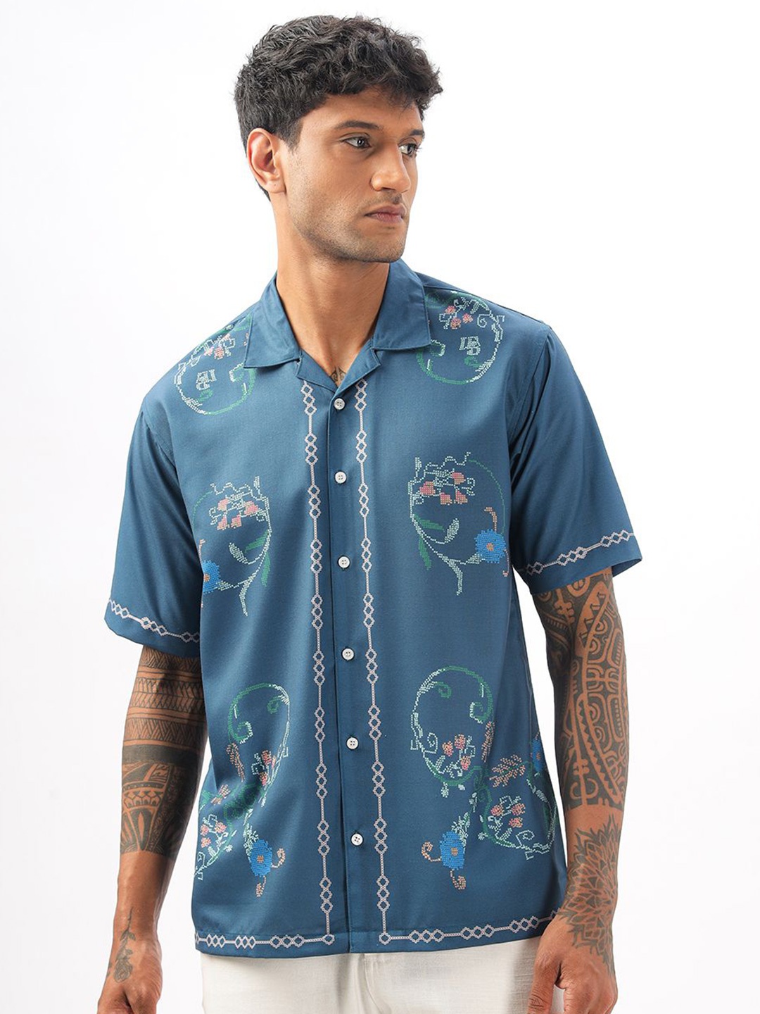 

Vestirio Men Relaxed Cuban Collar Floral Printed Polycotton Casual Shirt, Blue