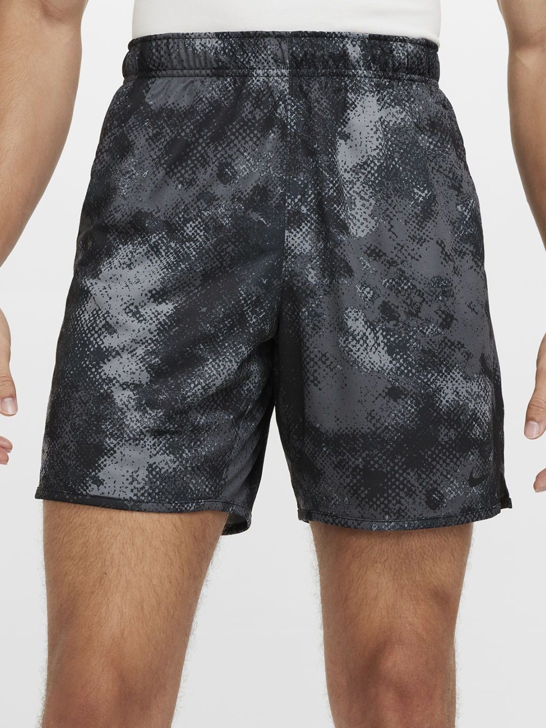 

Nike Totality Camo Men's 18cm (approx.) Dri-FIT Unlined Fitness Shorts, Black