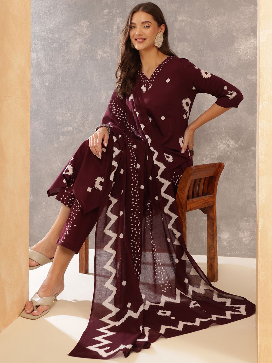 

Anouk Women Printed Regular Pure Cotton Kurta With Trousers & Dupatta, Burgundy