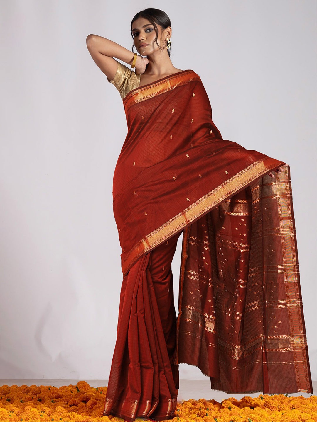 

Unnati Silks Handloom Maheshwari Saree, Maroon