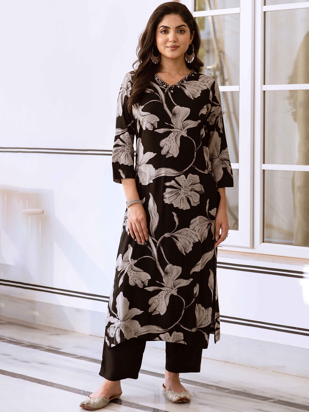 

KALINI Women Floral Printed Regular Kantha Work Kurta with Palazzos, Black