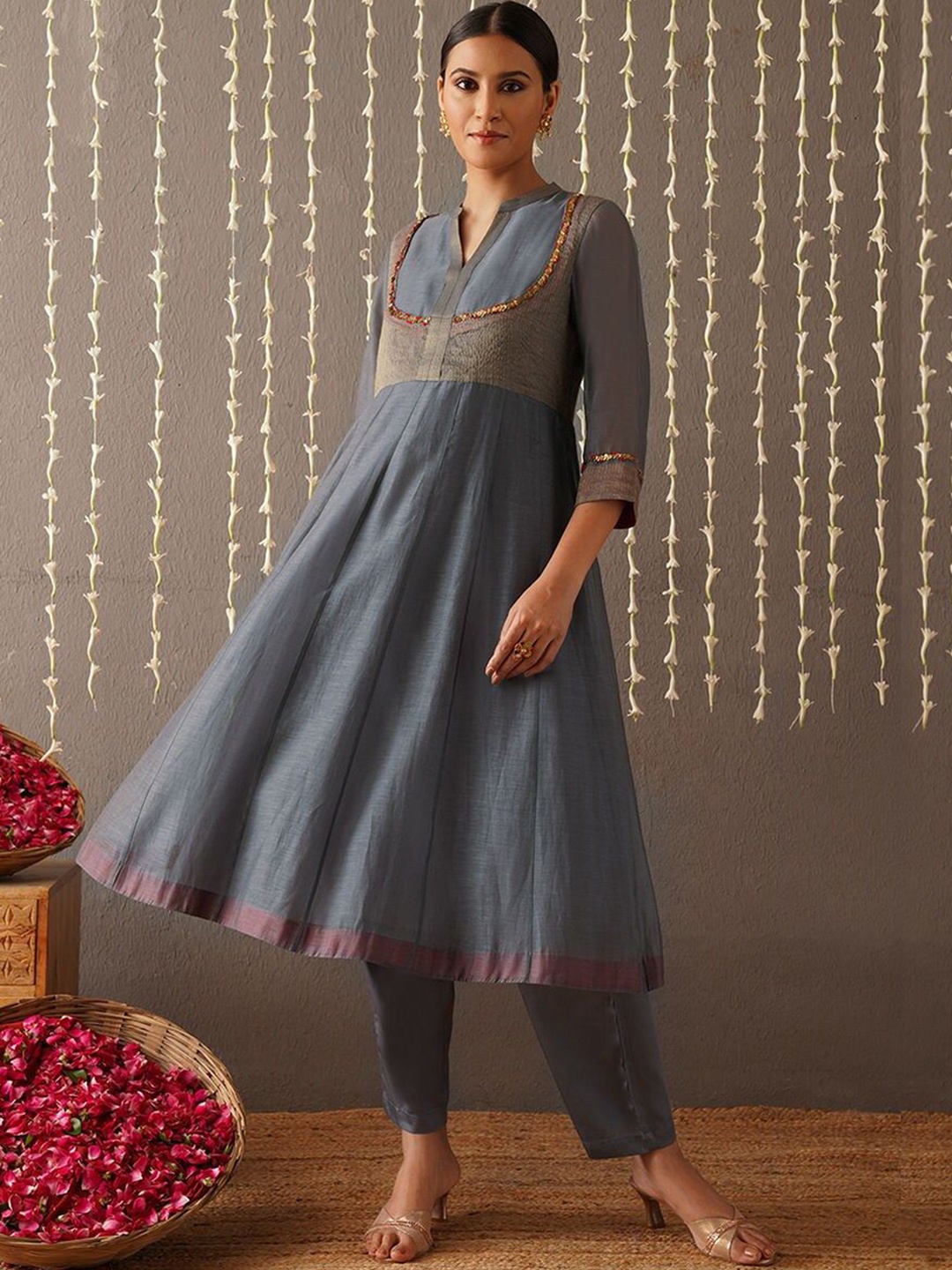 

JAYPORE Printed A-Line Kurta with Trousers, Grey