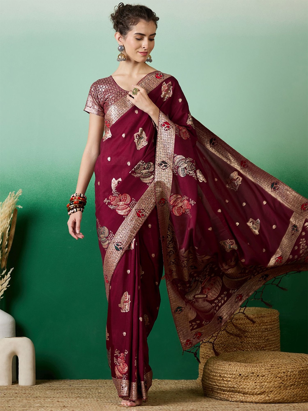 

DIVASTRI Woven Design Designer Kanjeevaram Saree, Burgundy