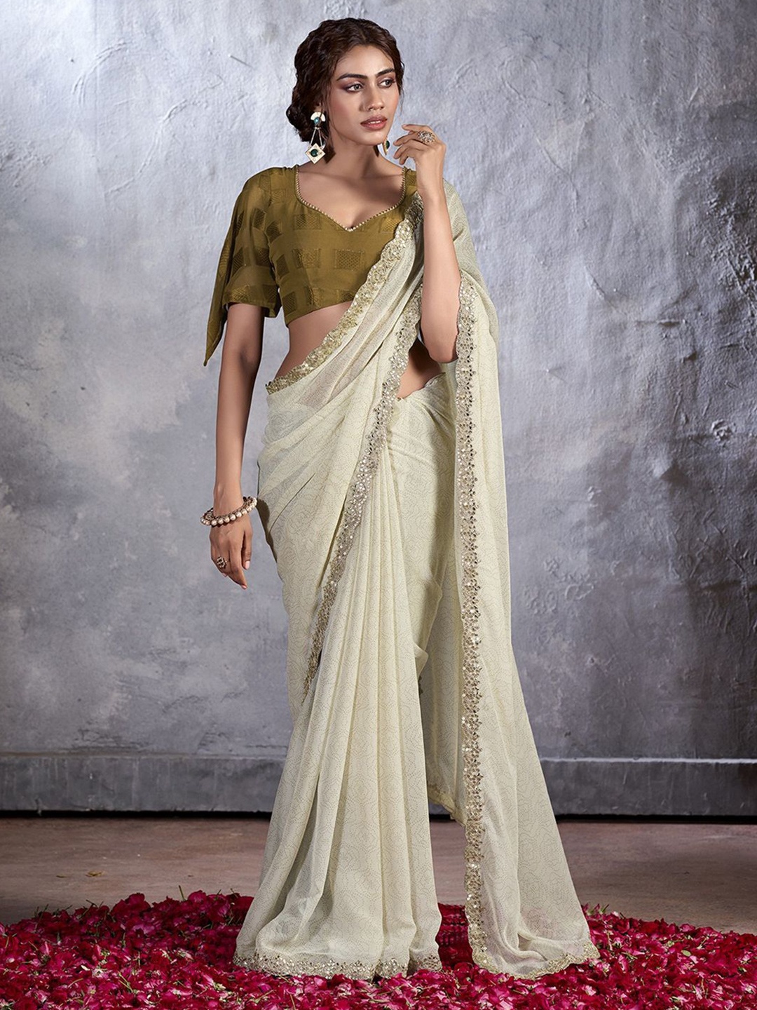 

NK Textiles Ethnic Motifs Embroidered Bandhani Saree, Cream