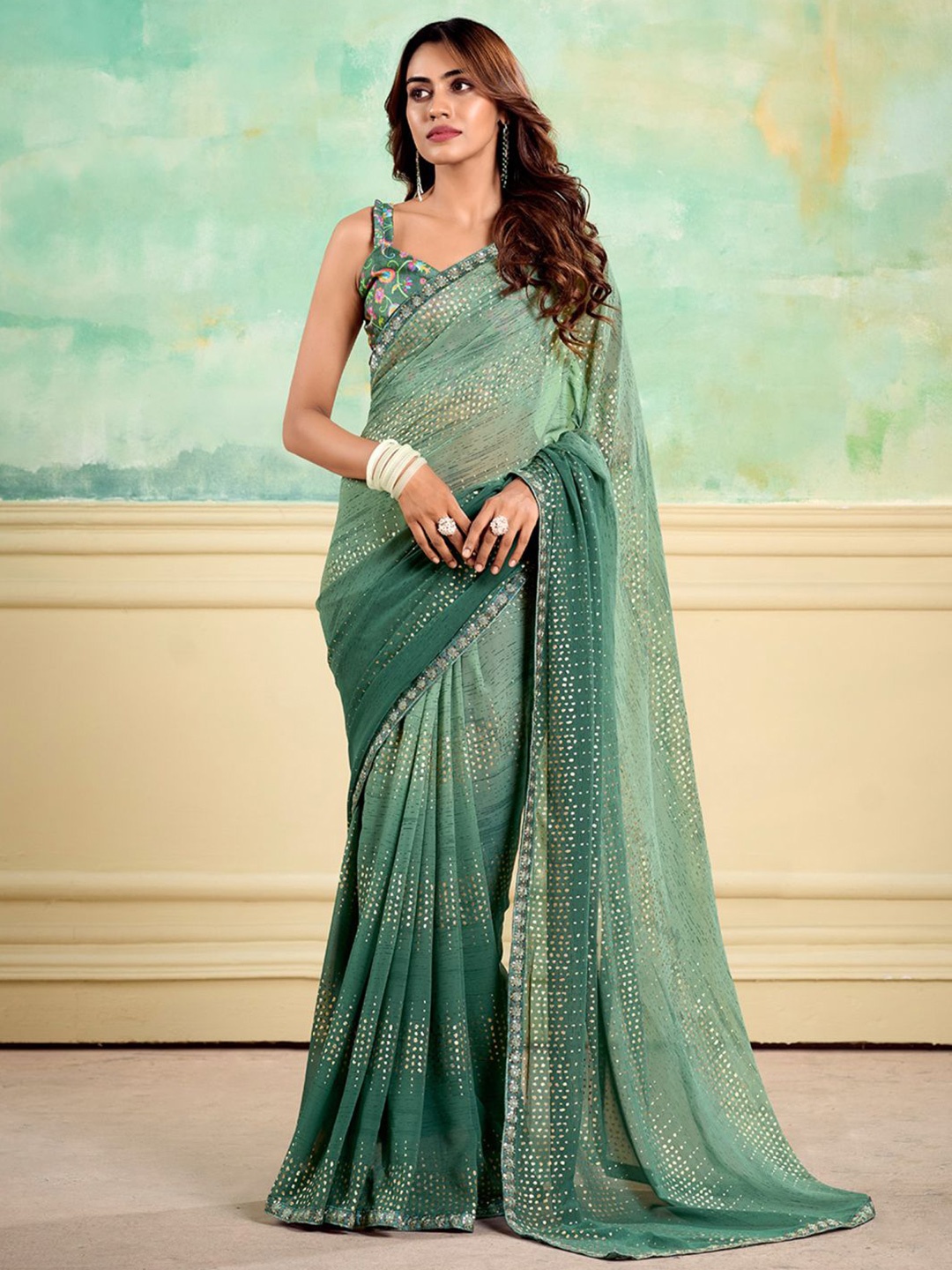 

Panzora Embellished Saree With Unstitched Blouse Piece, Green