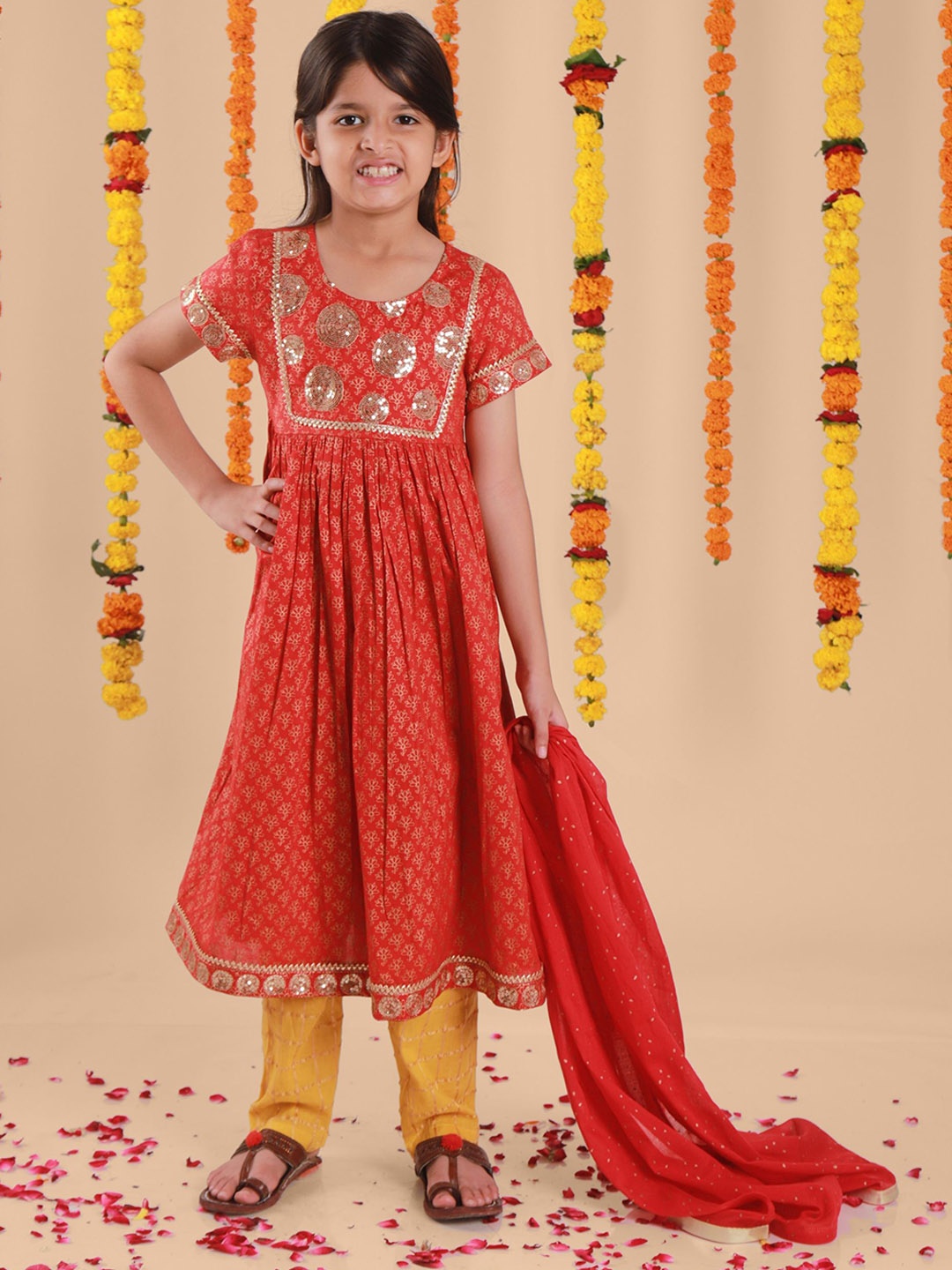 

Sangria Girls Sequinned Printed Pure Cotton Kurta & Trouser With Dupatta, Red