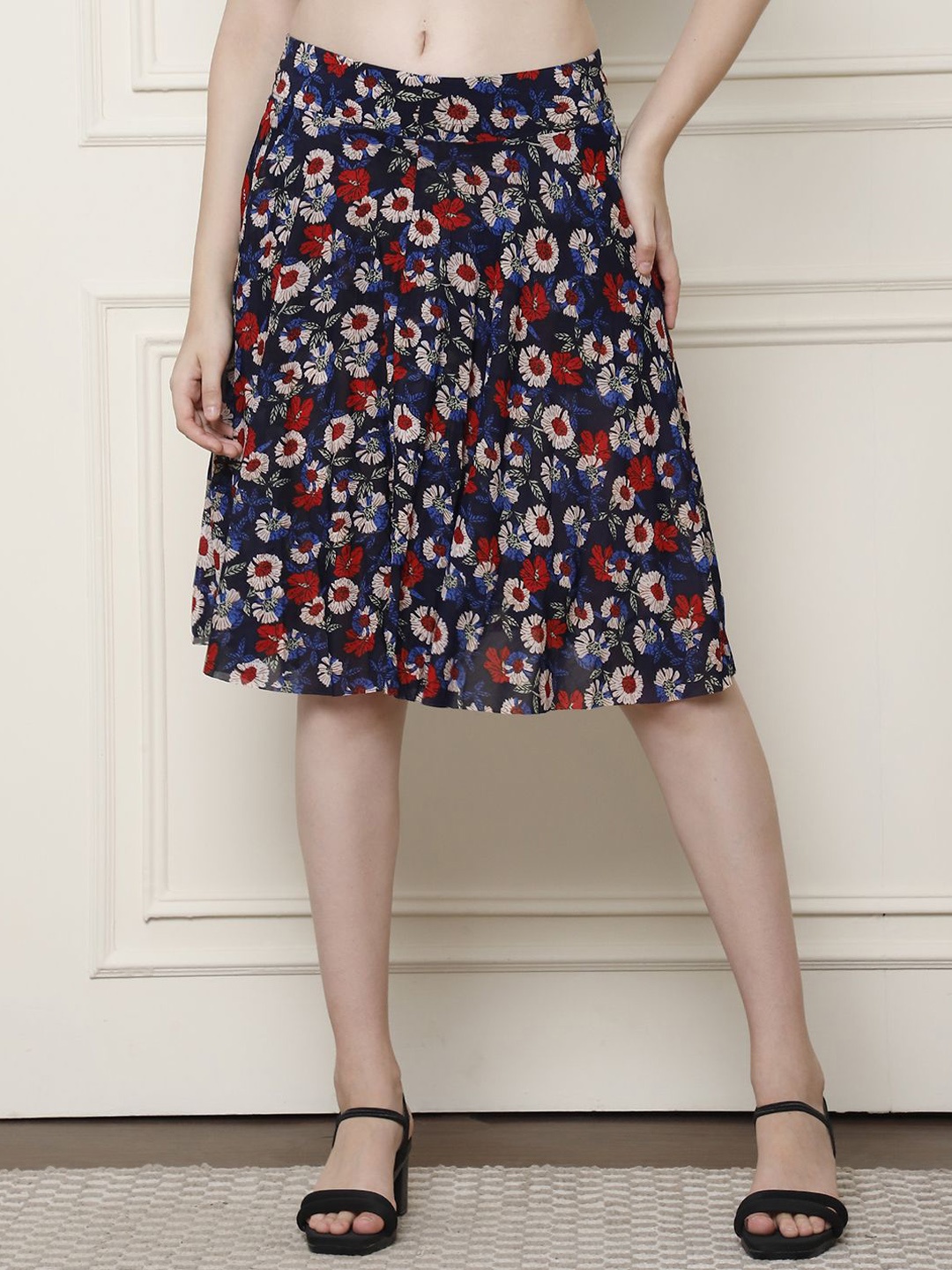 

GRACIT Women Printed Knee Length Flared Skirt With Inner Shorts, Navy blue