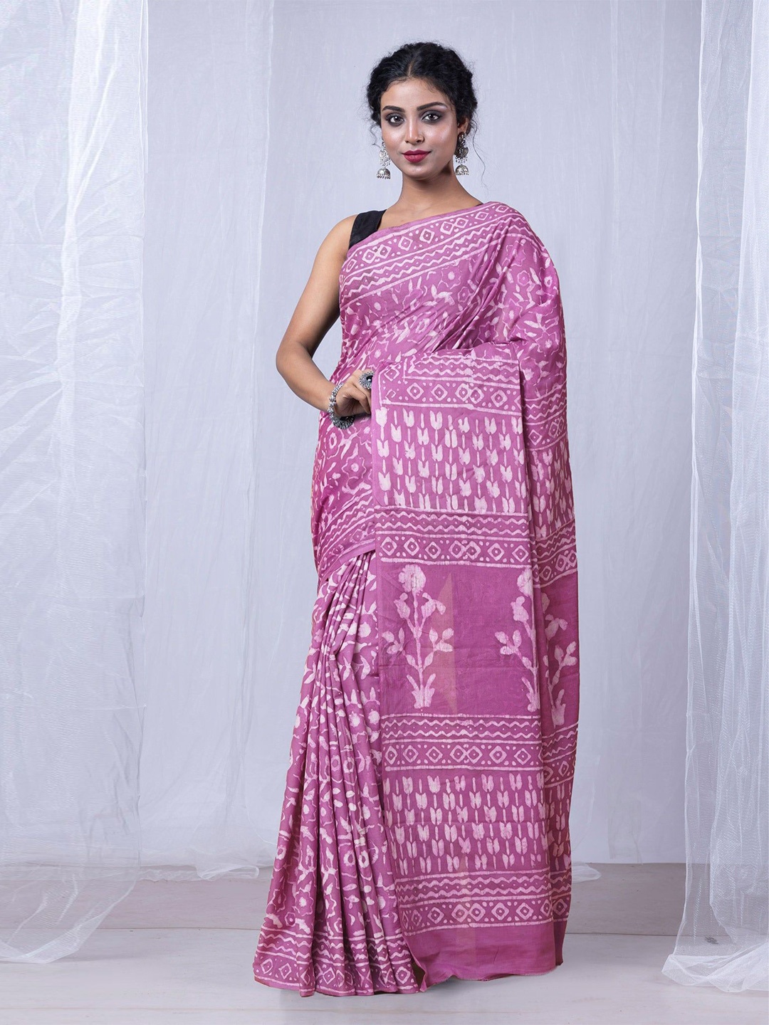 

Unnati Silks Floral Pure Cotton Handloom Dabu Saree, Pink