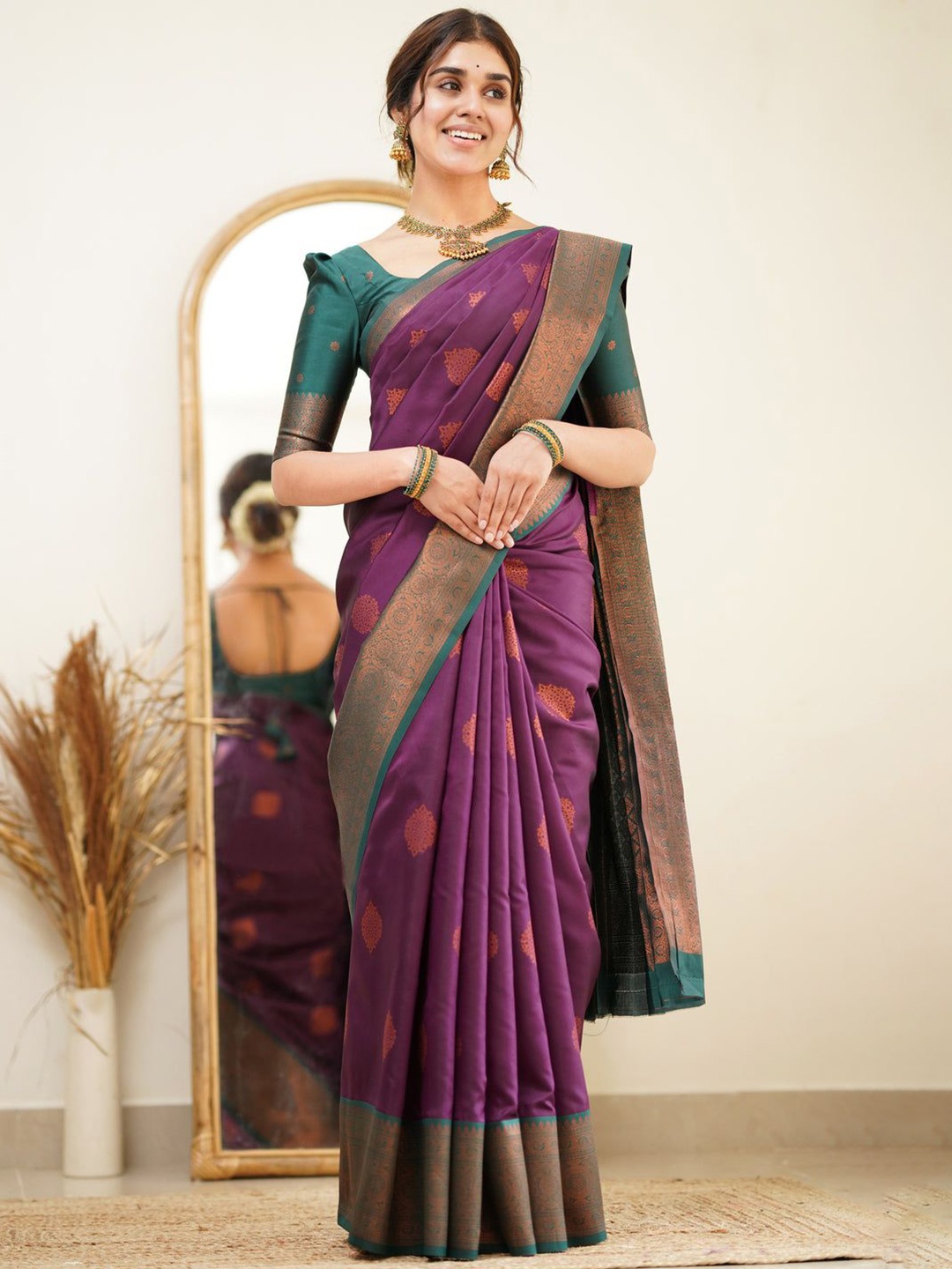 

HANDSEL Woven Design Zari Pure Silk Banarasi Saree, Purple