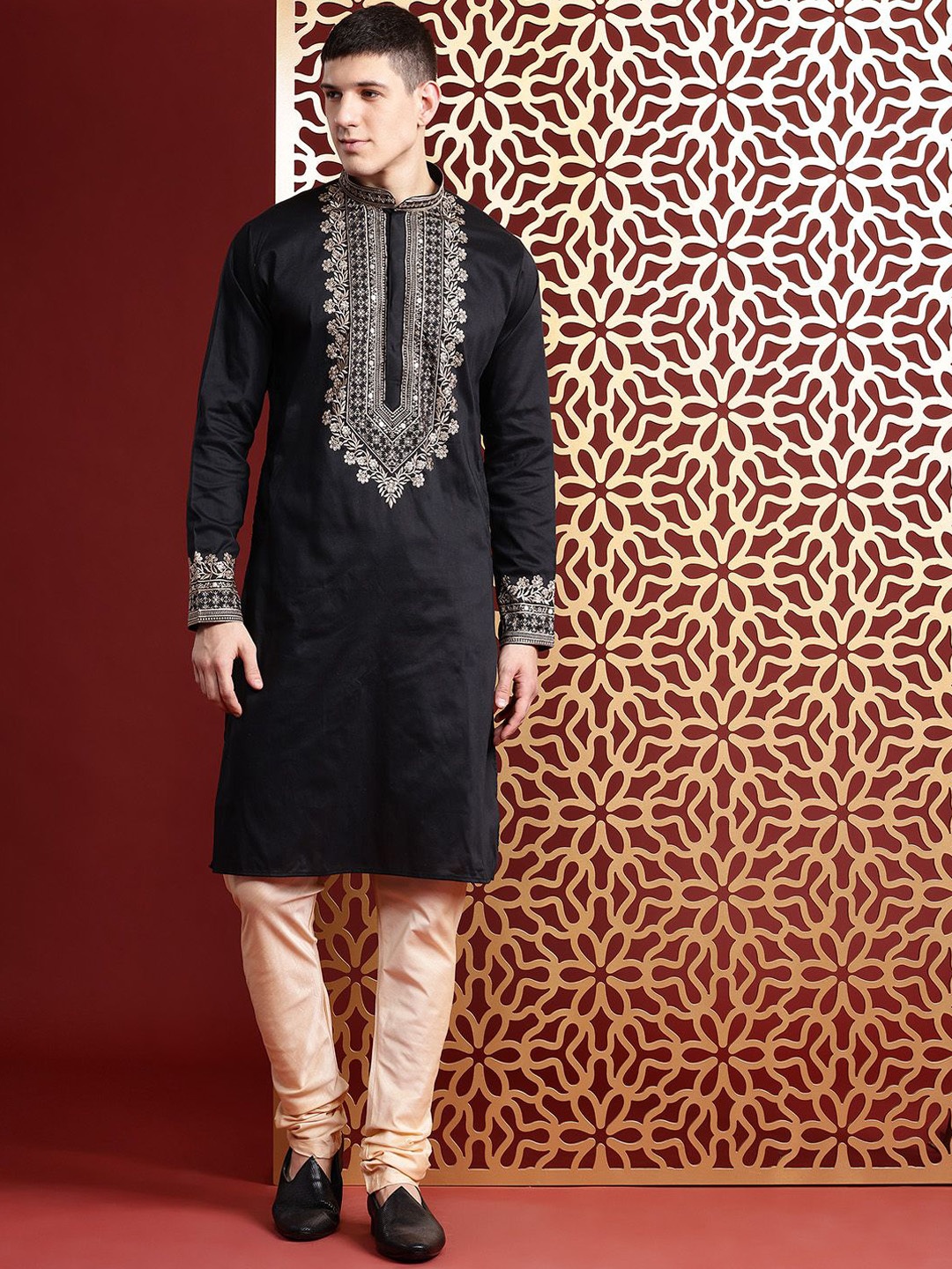 

MANQ Ethnic Motifs Yoke Design Sequinned Mandarin Collar Kurta, Black