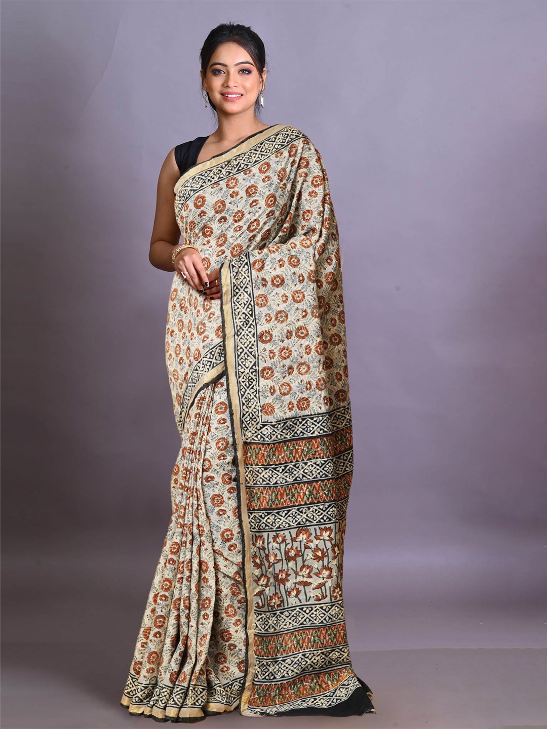 

Unnati Silks Floral Zari Handloom Bagru Saree, Grey