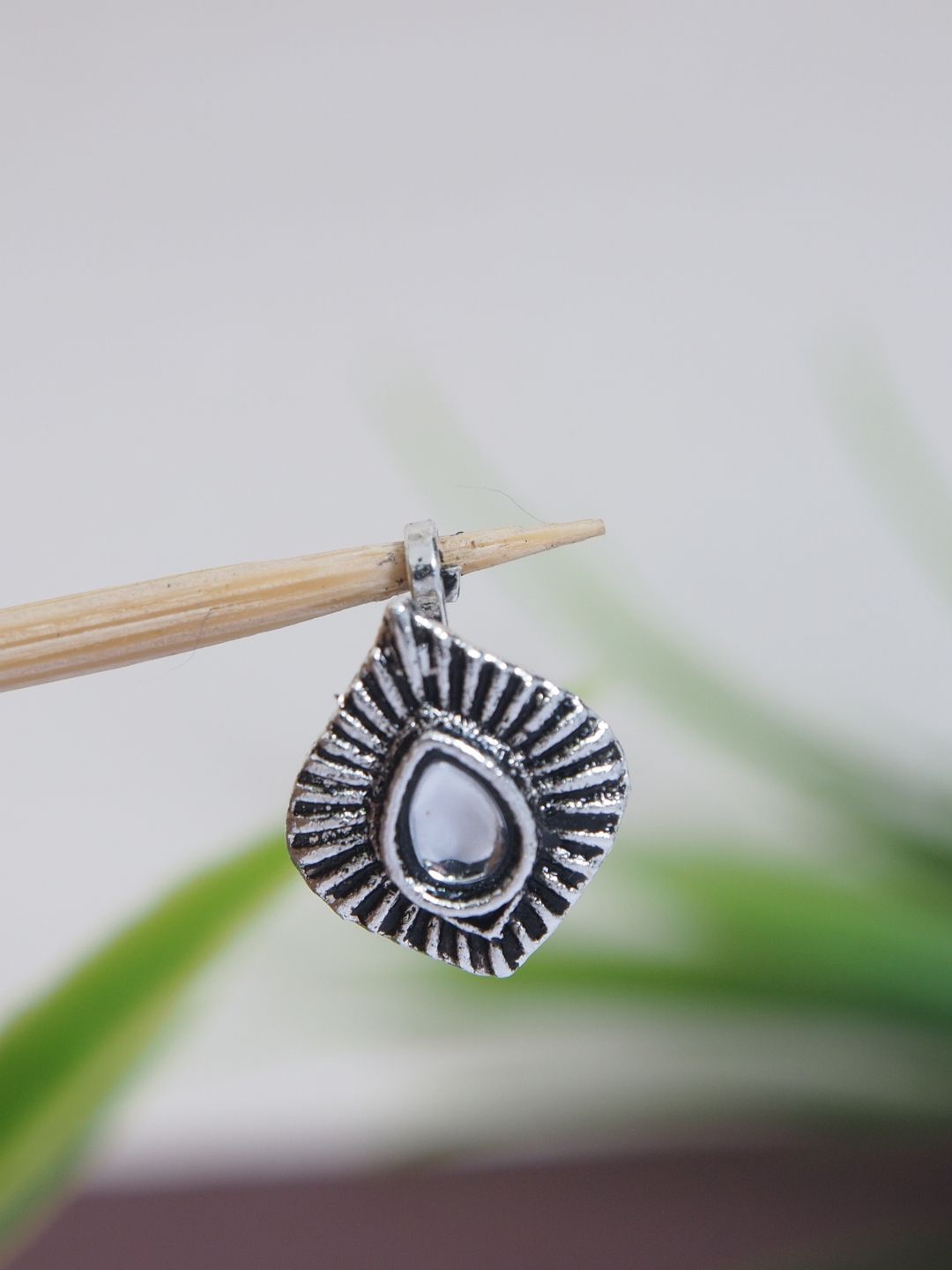 

I Jewels Silver-Plated Clip On Stud Nosepin