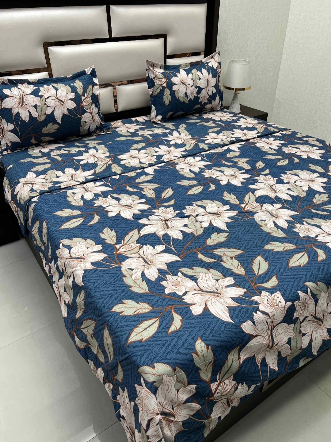 

Pure Decor Bedding of 4 Pieces Bedsheet Set (2.28m X 2.54m) with Comforter (2.21m X 2.46m), Blue