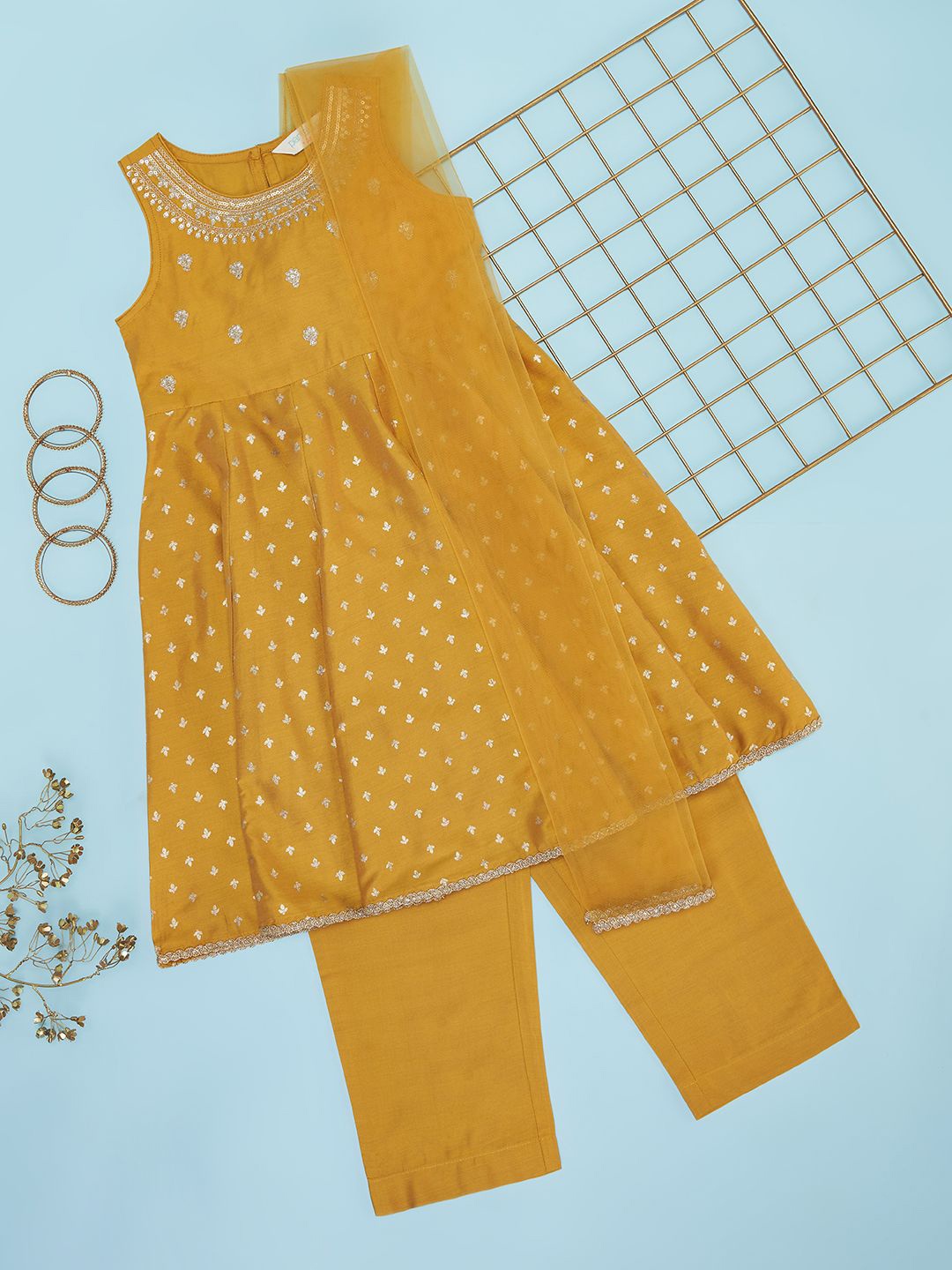 

AKKRITI BY PANTALOONS Girls Embroidered Kurta with Trousers & With Dupatta, Yellow