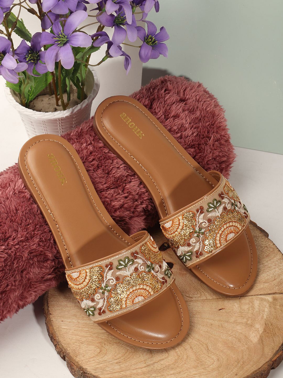 

Anouk Women Ethnic Round Toe Open Toe Flats with Embroidered, Tan