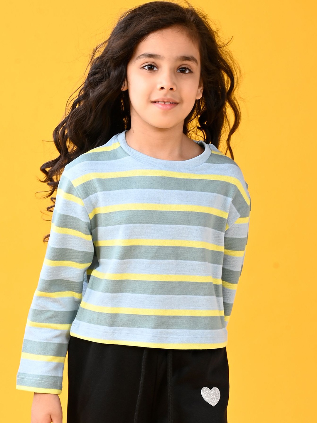

Anthrilo Girls Striped Round Neck T-shirt, Blue