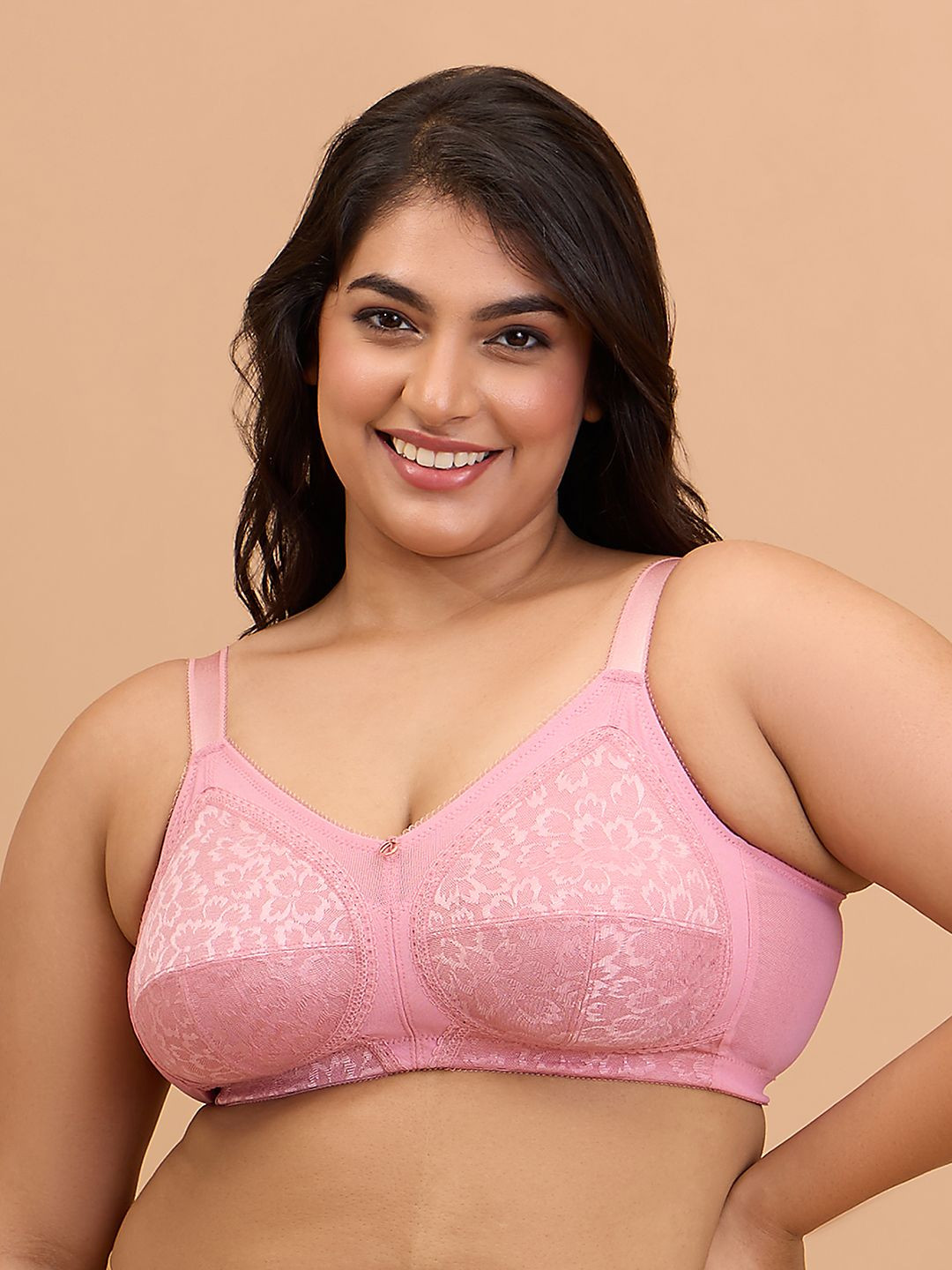 

Nykd By Nykaa Ultimate No Bulge, Shape & Support Non Padded Non Wired Lace Bra NYB033, Pink