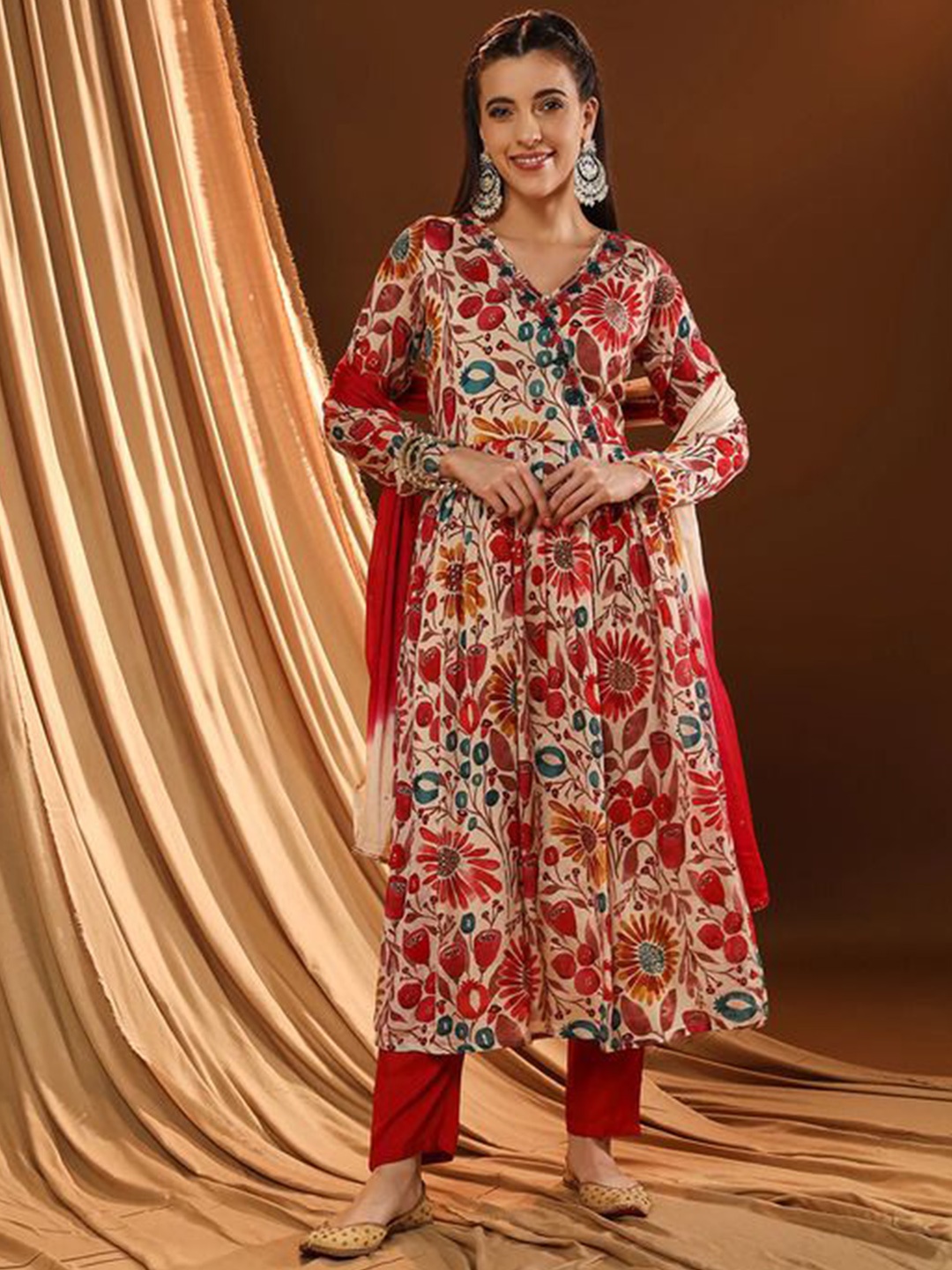 

VESH Women Floral Printed Angrakha Kurta with Trouser & Dupatta, Red