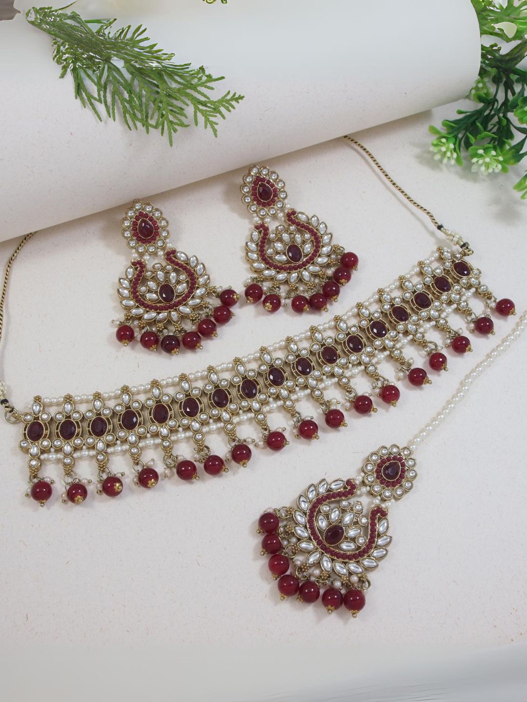 

I Jewels Gold-Plated Kundan-Studded & Pearls Beaded Jewellery Set