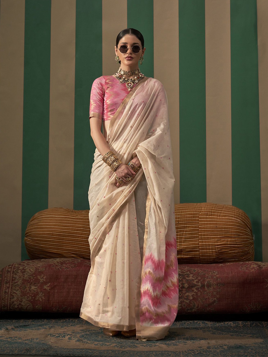 

elora Woven Design Zari Saree, Cream