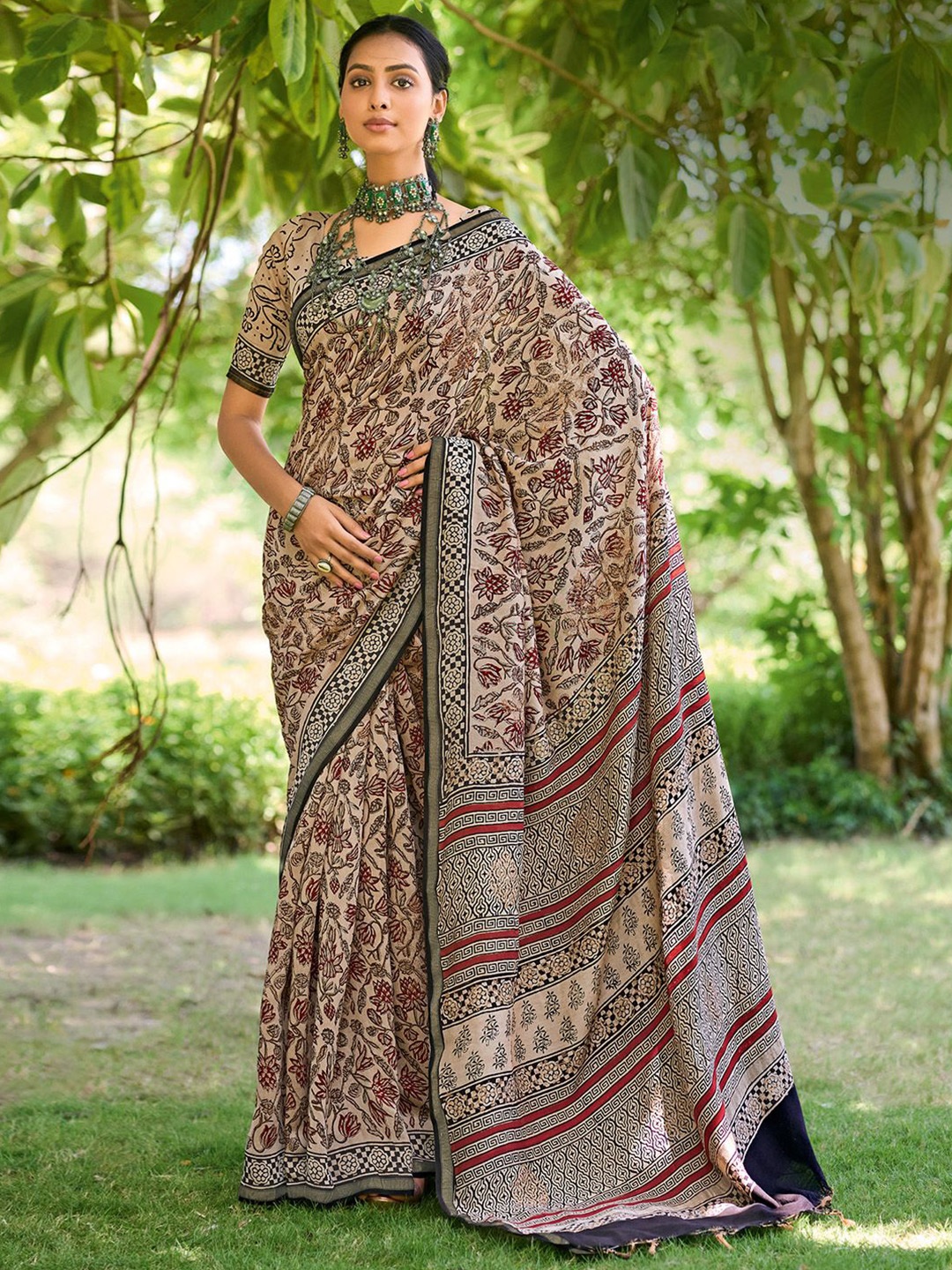 

Mitera Ethnic Motifs Block Print Saree, Beige