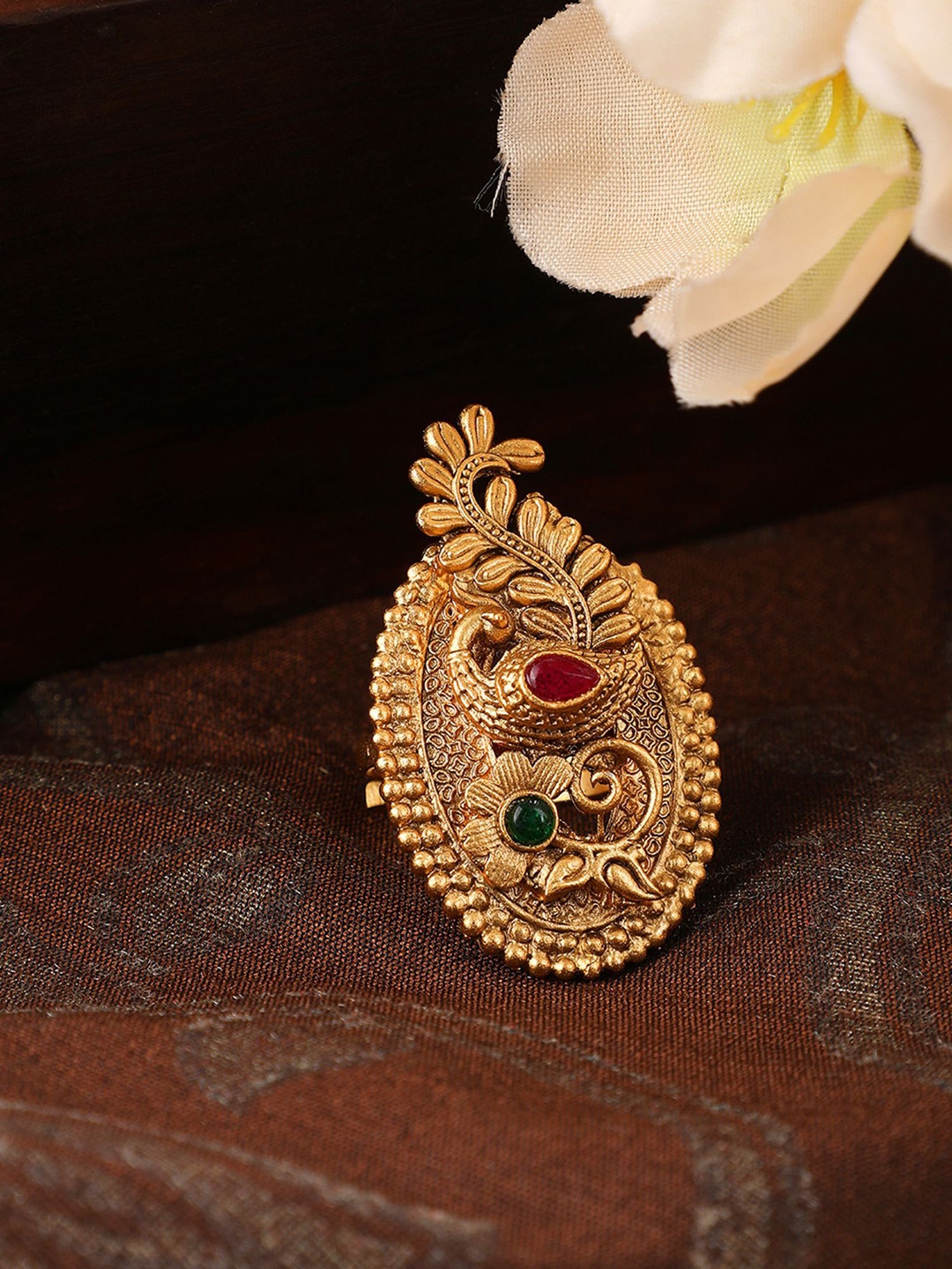 

ANIKAS CREATION Gold-Plated Kundan Studded Matte Finish Finger Ring