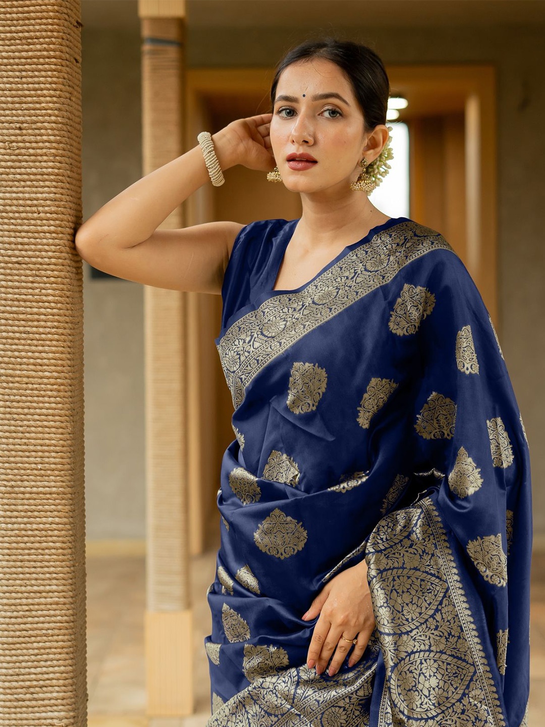 

Subham Woven Design Zari Banarasi Saree, Navy blue