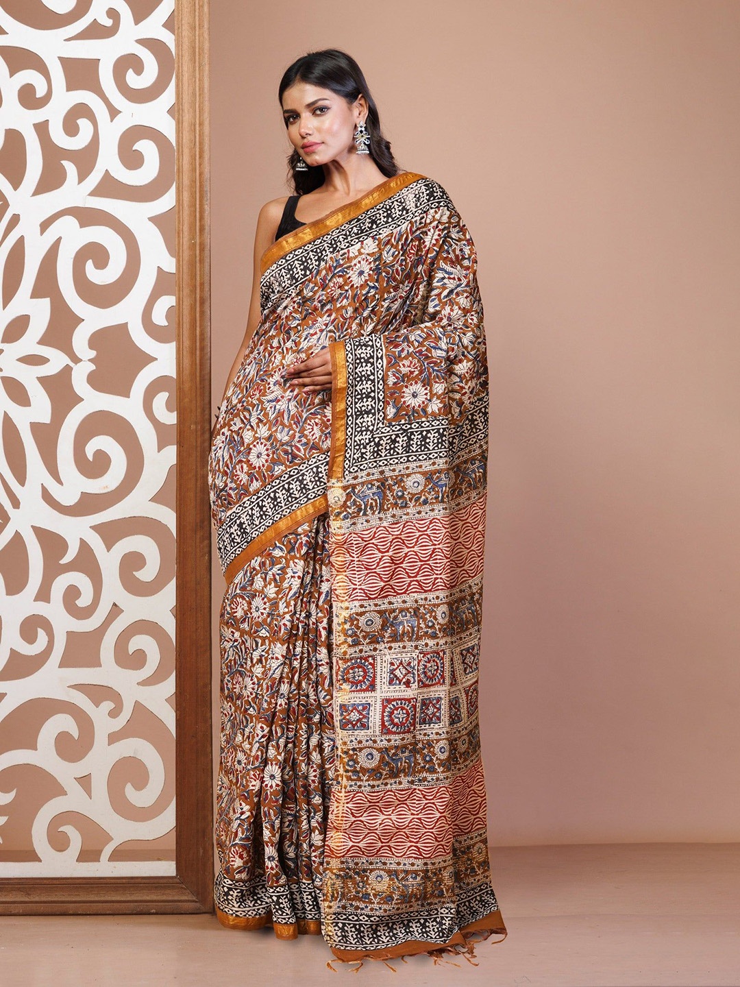 

Unnati Silks Floral Zari Handloom Bagru Saree, Brown