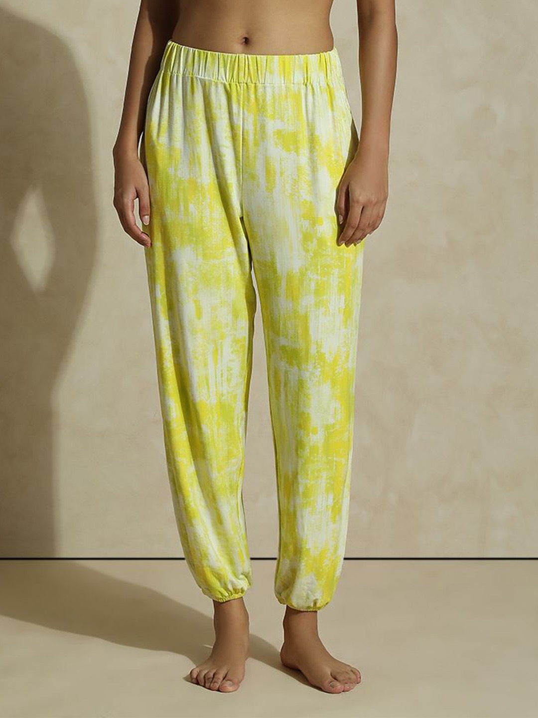 

Silvertraq Printed Mid-Rise Lounge Pants, Yellow