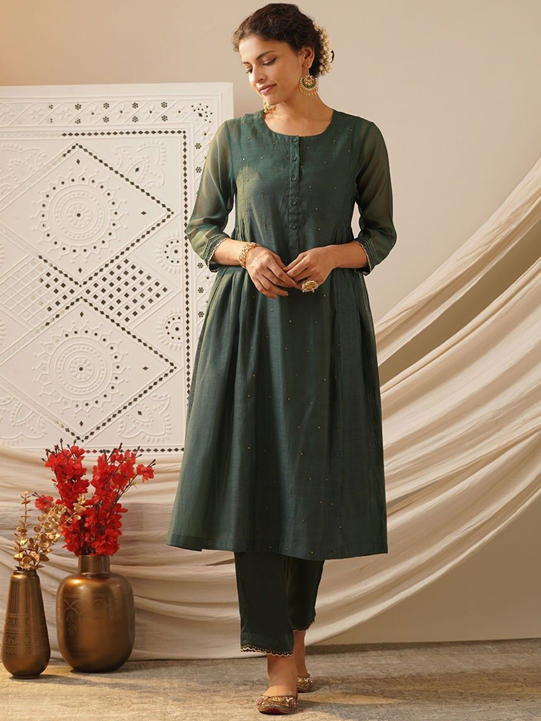 

JAYPORE Round Neck A-Line Kurta With Trouser & Slip, Green