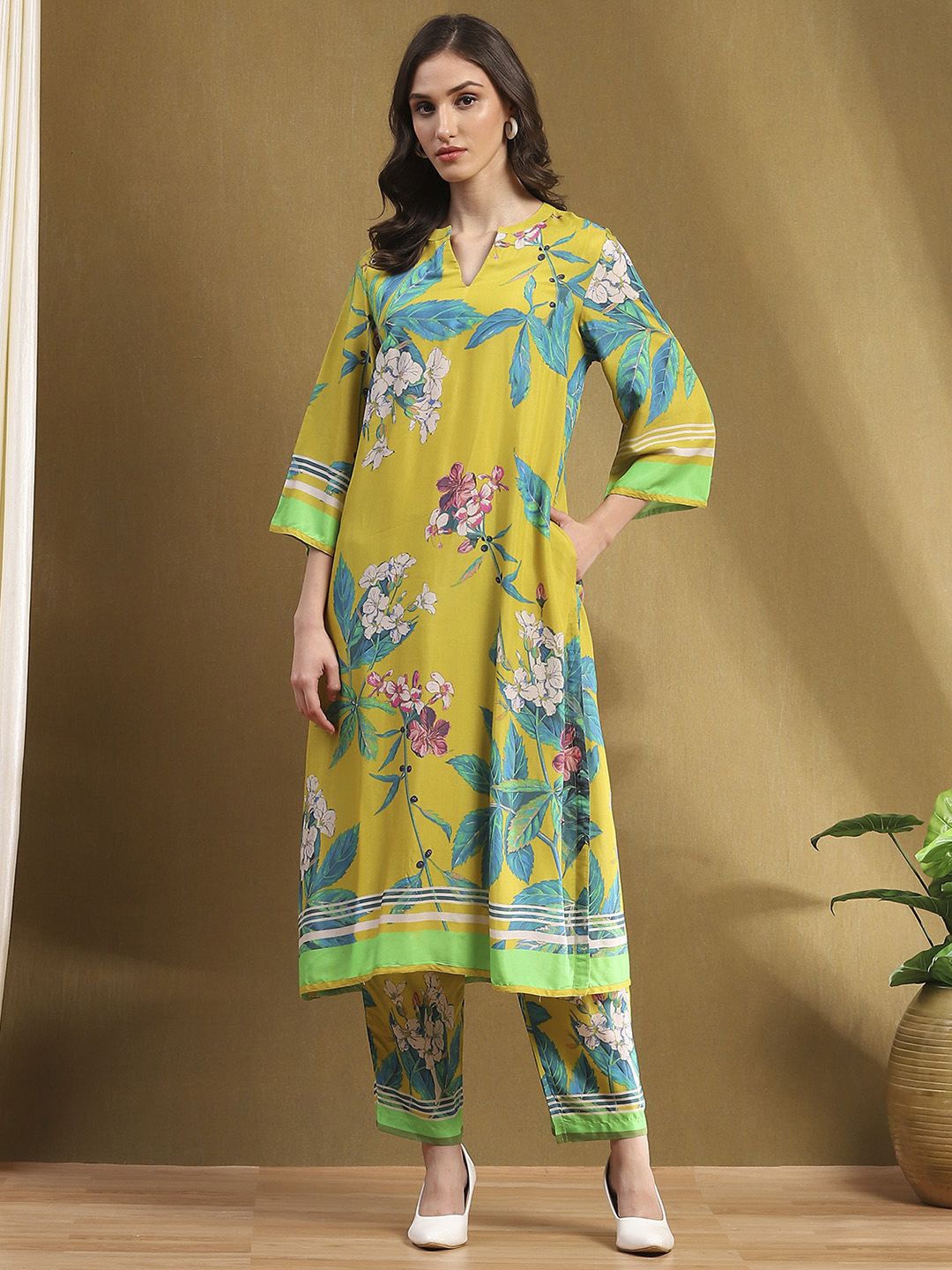 

Biba Women Printed Kurta with Palazzos, Yellow